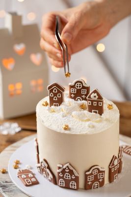 Захарна декорация - Златна Коледа - 70гр. - Decora