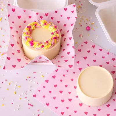 Хартиена подложка за кутия за бенто торта - Розови сърца - 50 броя