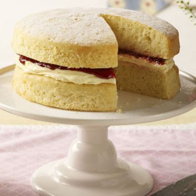 Betty Crocker - Смес за пухкава ванилова торта - 425 g